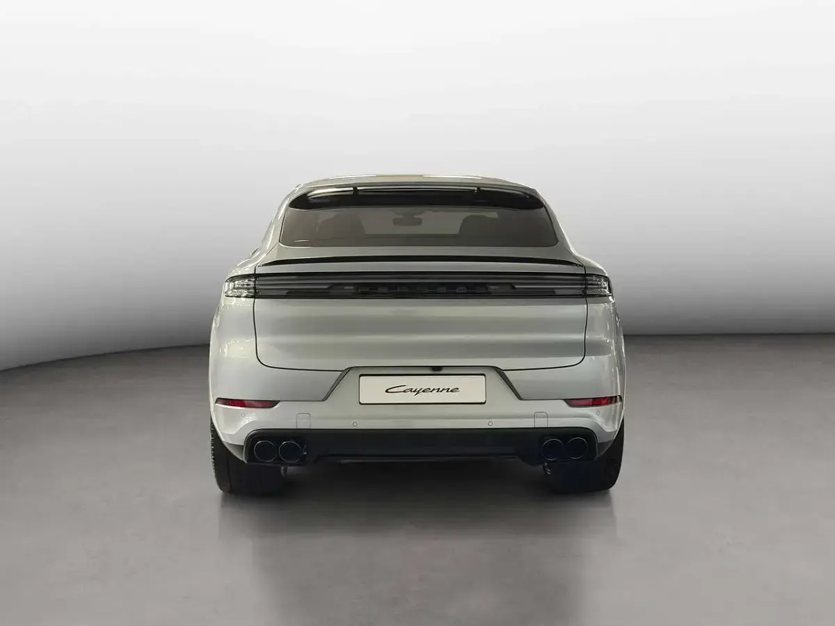 Nuova Porsche Cayenne Black Edition 470 CV (345 kW) 2026 Argento dolomite SUV