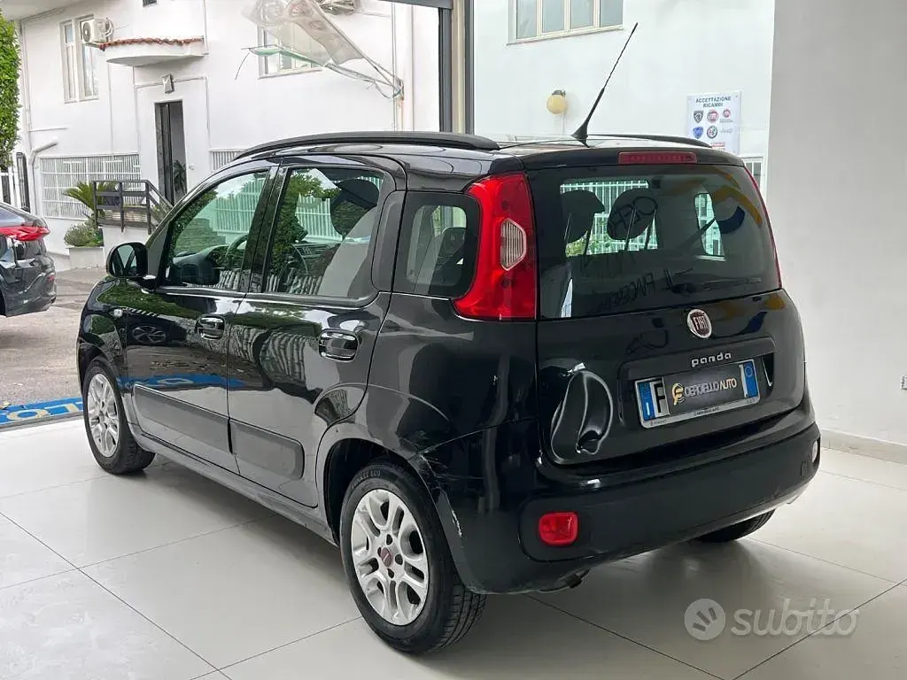 Usata Fiat Panda Lounge 69 CV (50 kW) 2017 Nero metallizzato Utilitaria