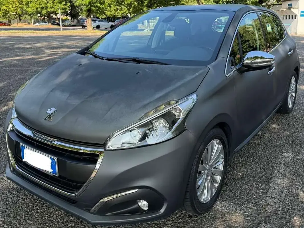 Usata Peugeot 208 Allure 75 CV (55 kW) 2017 Grigio Utilitaria
