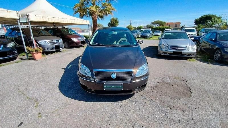 Usata Fiat Croma 140 CV (102 kW) 2007 Marrone Station wagon
