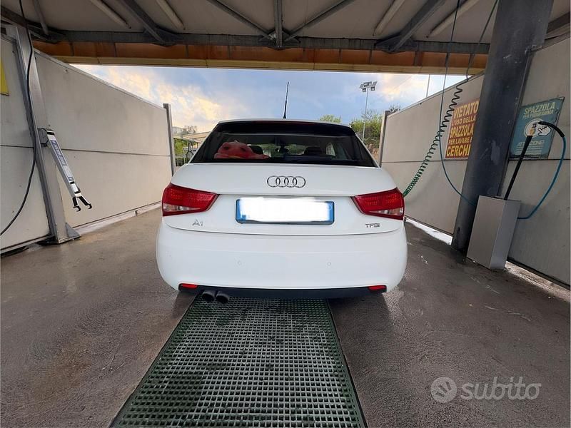 Usata Audi A1 122 CV (89 kW) 2010 Bianco Utilitaria