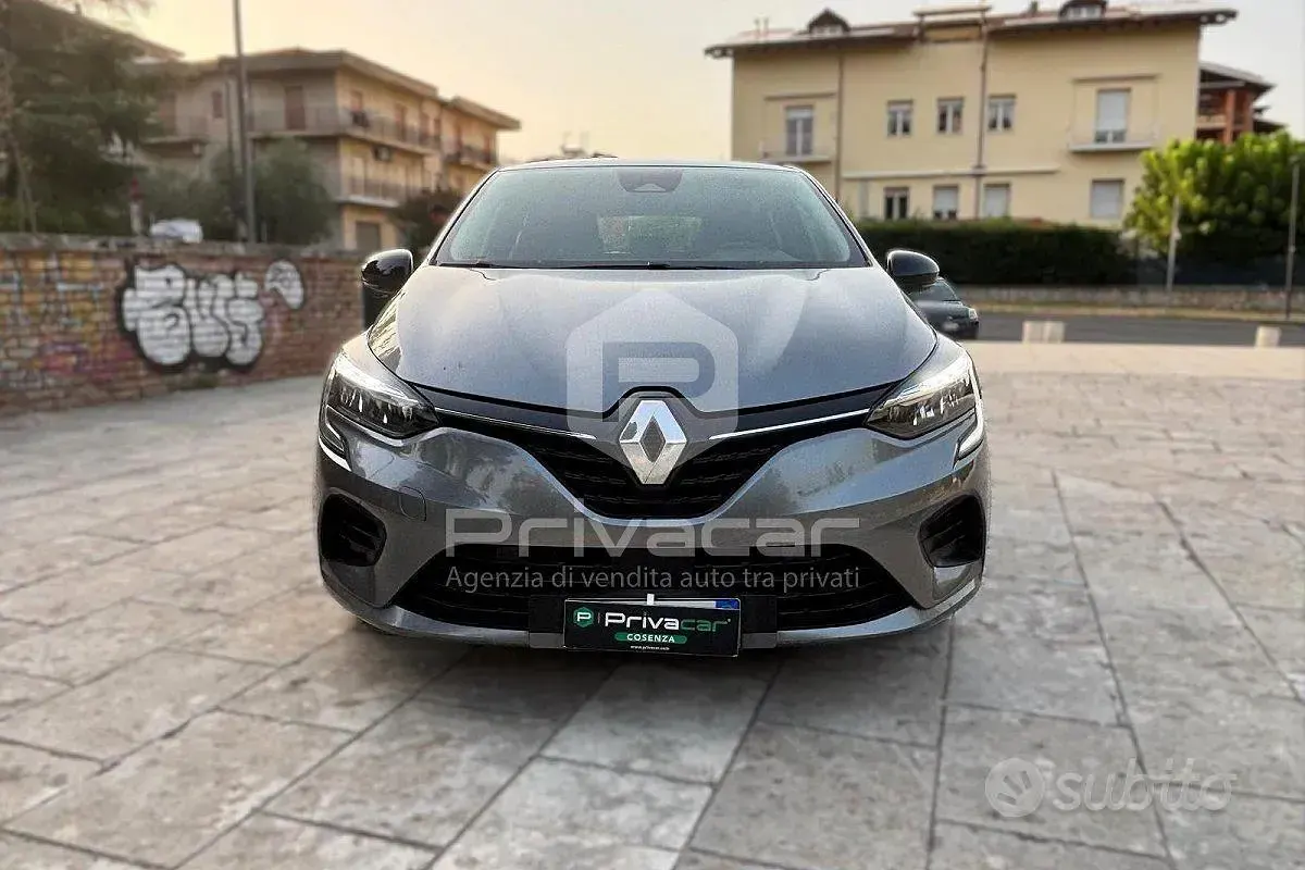 Usata Renault Clio Techno 101 CV (74 kW) 2023 Grigio Utilitaria