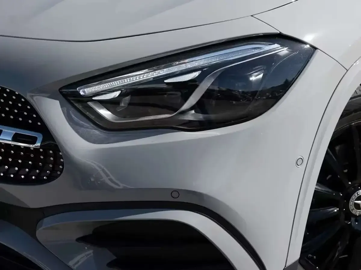 Usata Mercedes GLA220 AMG 190 CV (139 kW) 2025 Grigio manifattura alpingrau u SUV