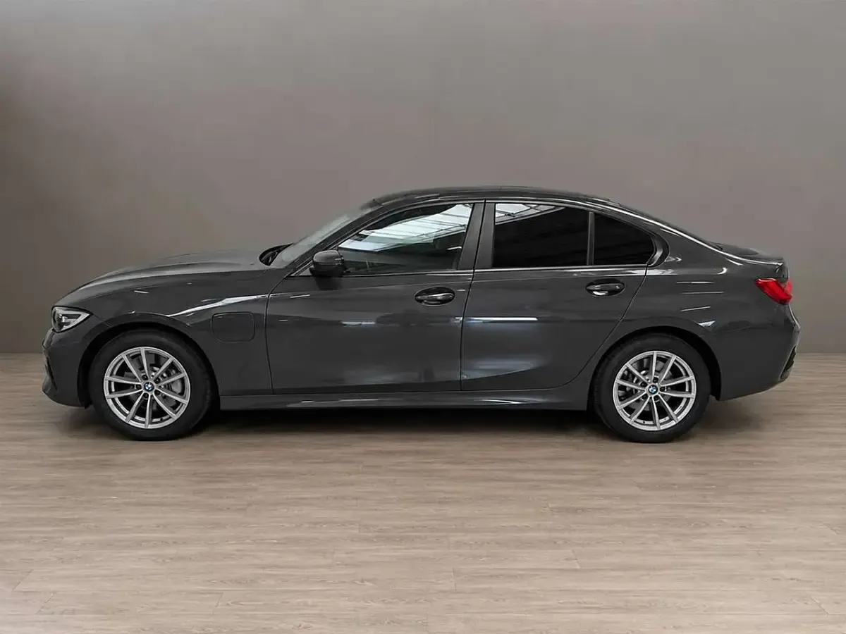 Usata BMW 330 Advantage 184 CV (135 kW) 2021 Grigio Berlina