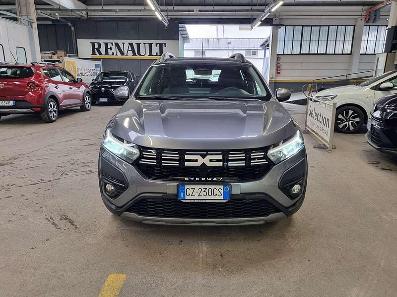 Grigio scisto Usata 2025 Dacia Sandero Expression Tre volumi | 16.000 € (Buon prezzo) - Immagine 1/4