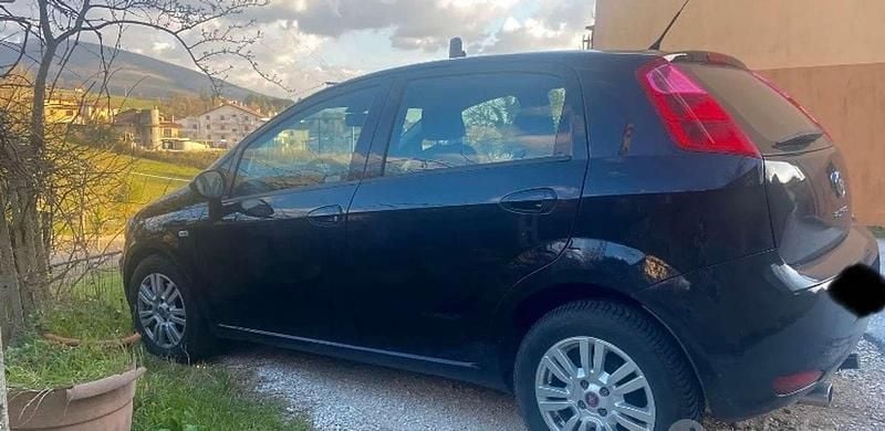 Usata Fiat Grande Punto S 75 CV (55 kW) 2016 Nero Utilitaria