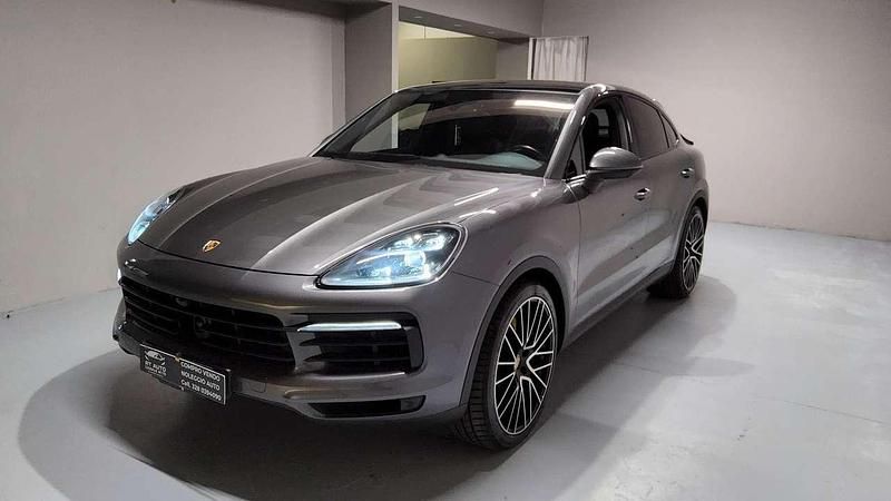 Usata Porsche Cayenne Coupe 340 CV (250 kW) 2020 Grigio/scuro Coupé