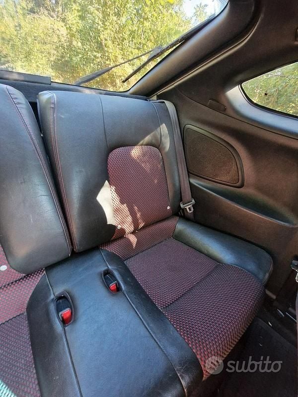 Usata Hyundai Coupé 105 CV (77 kW) 2002 Nero Coupé