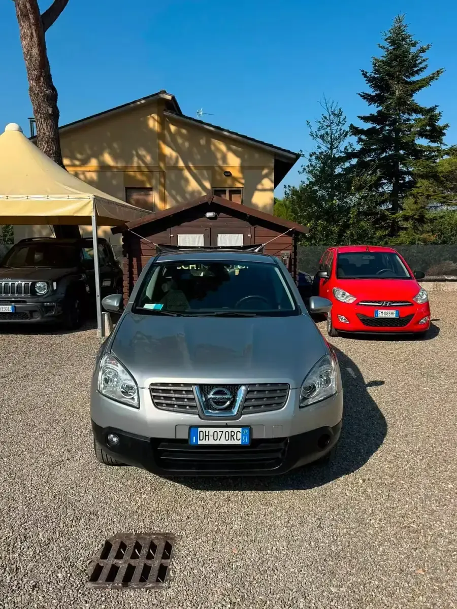 Usata Nissan Qashqai Tekna 106 CV (77 kW) 2007 Argento SUV