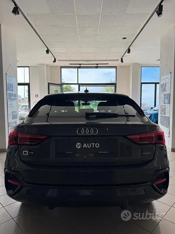 Usata Audi Q3 Business Plus 150 CV (110 kW) 2021 Grigio SUV
