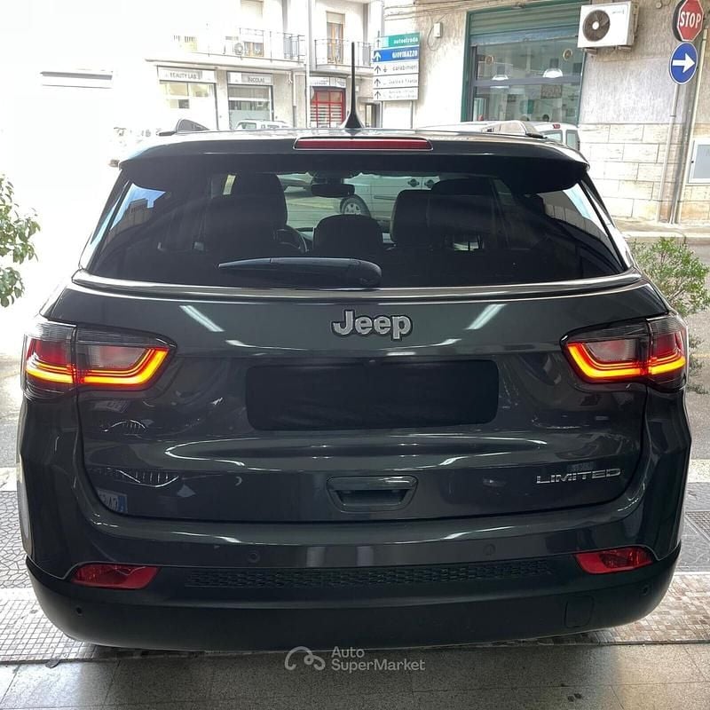 Usata Jeep Compass Limited 131 CV (96 kW) 2022 Grigio SUV