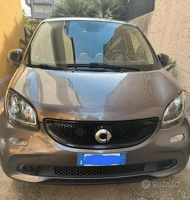 Begagnad Smart ForFour 90 HK (66 kW) 2017 Grå Halvkombi