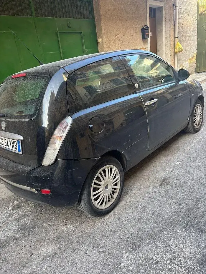 Usata Lancia Ypsilon 77 CV (56 kW) 2010 Nero Utilitaria