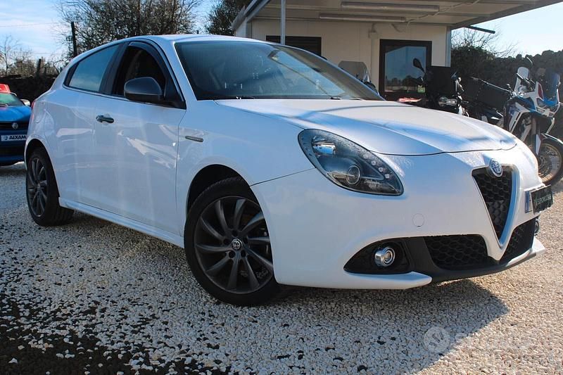 Usata Alfa Romeo Giulietta Super 120 CV (88 kW) 2016 Bianco Berlina