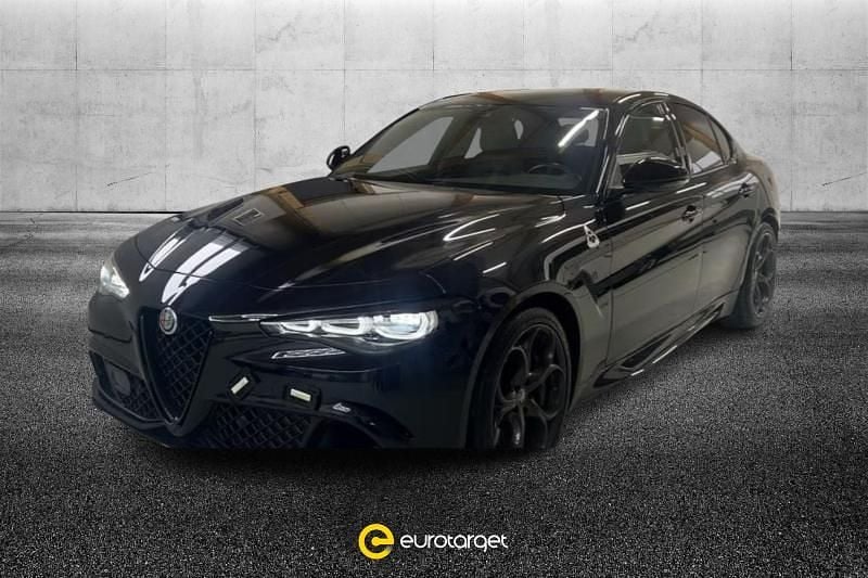 Usata Alfa Romeo Giulia Quadrifoglio 519 CV (381 kW) 2024 Nero metallizzato Berlina
