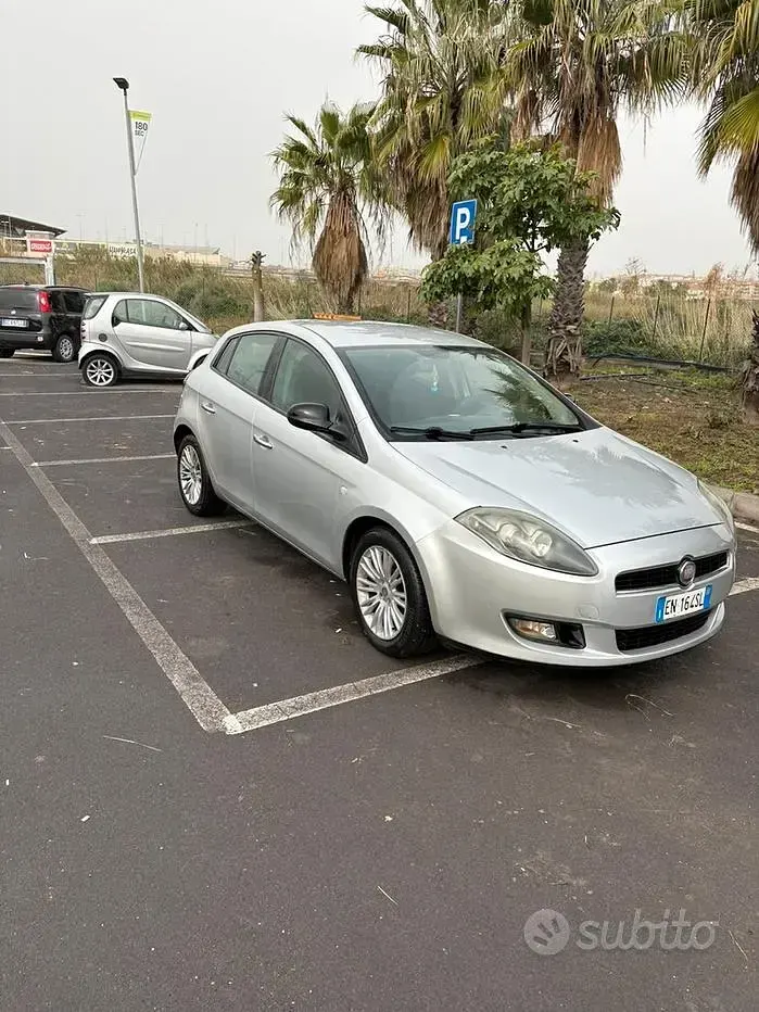 Usata Fiat Bravo 105 CV (77 kW) 2012 Grigio Utilitaria