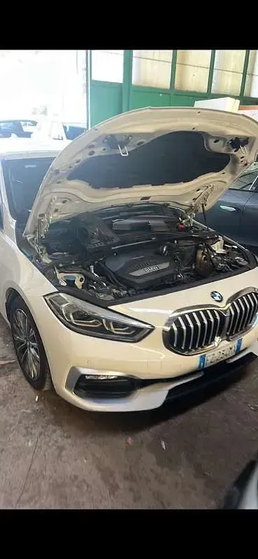 Usata BMW 118 Luxury Line 150 CV (110 kW) 2019 Utilitaria