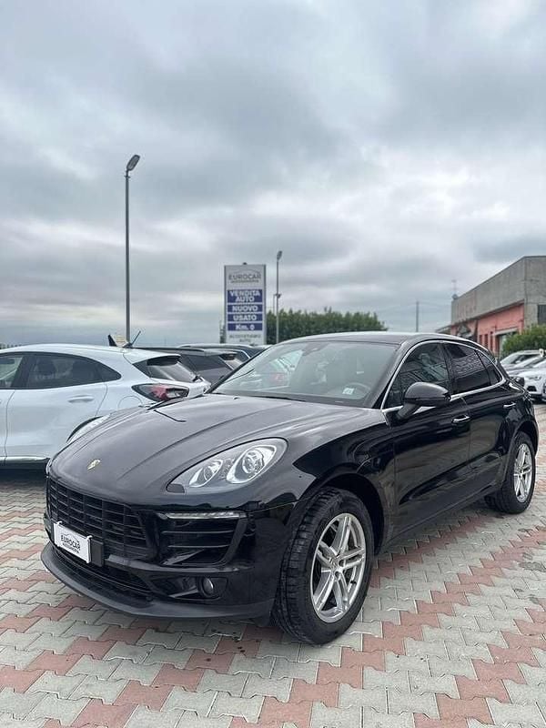 Nero Usata 2015 Porsche Macan SUV | 27.980 € (Buon prezzo) - Immagine 1/4