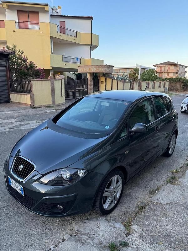 Usata Seat Altea 105 CV (77 kW) 2010 Monovolume