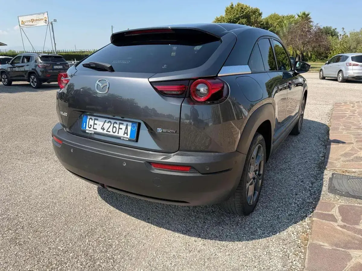 Usata Mazda MX30 Exclusive 80 kW (110 CV) 2021 Grigio scuro SUV