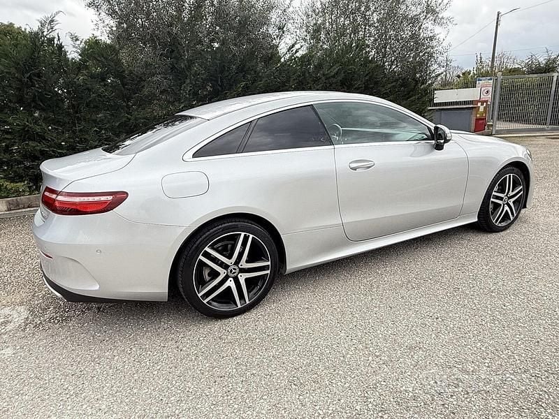 Usata Mercedes E220 AMG 194 CV (142 kW) 2018 Grigio Coupé