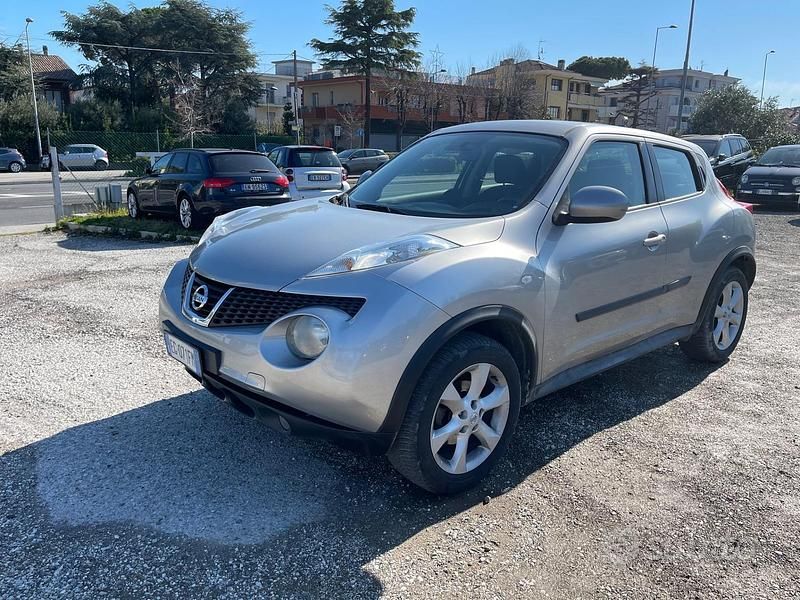 Usata Nissan Juke Acenta 110 CV (80 kW) 2011 Grigio SUV