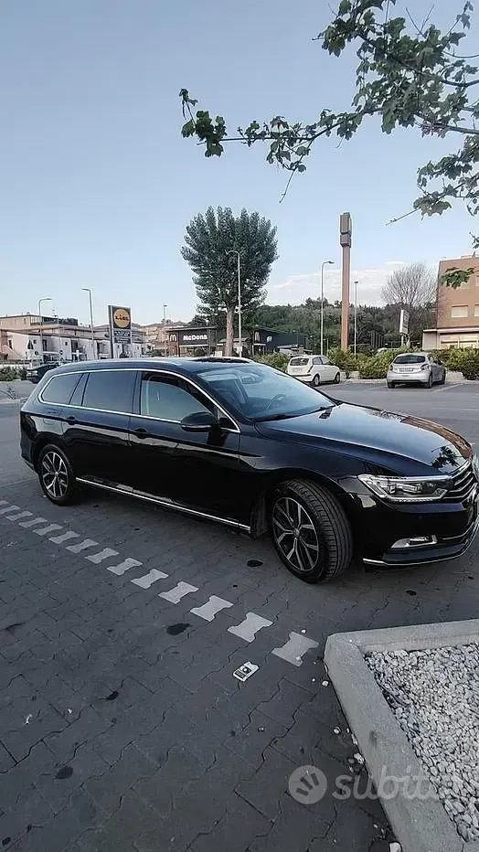 Usata VW Passat 150 CV (110 kW) 2016 Nero Station wagon