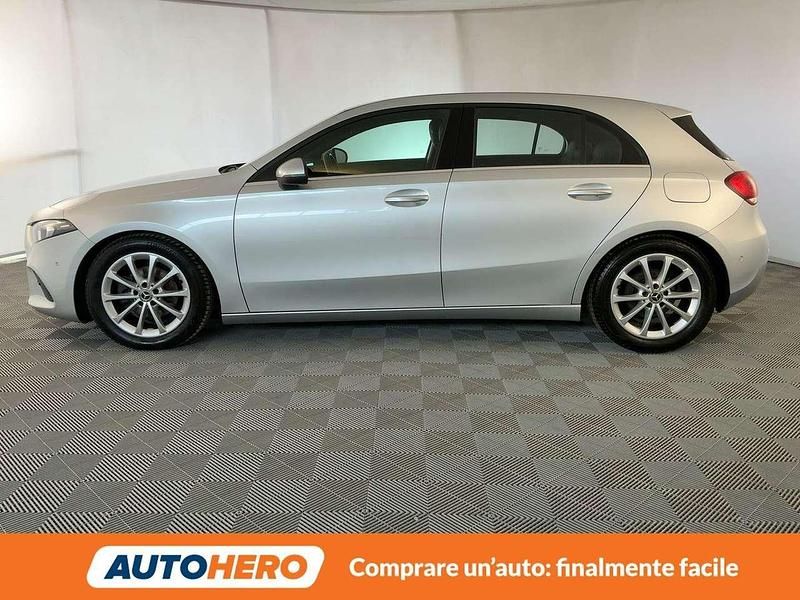 Usata Mercedes A180 Business 116 CV (85 kW) 2019 Argento Berlina
