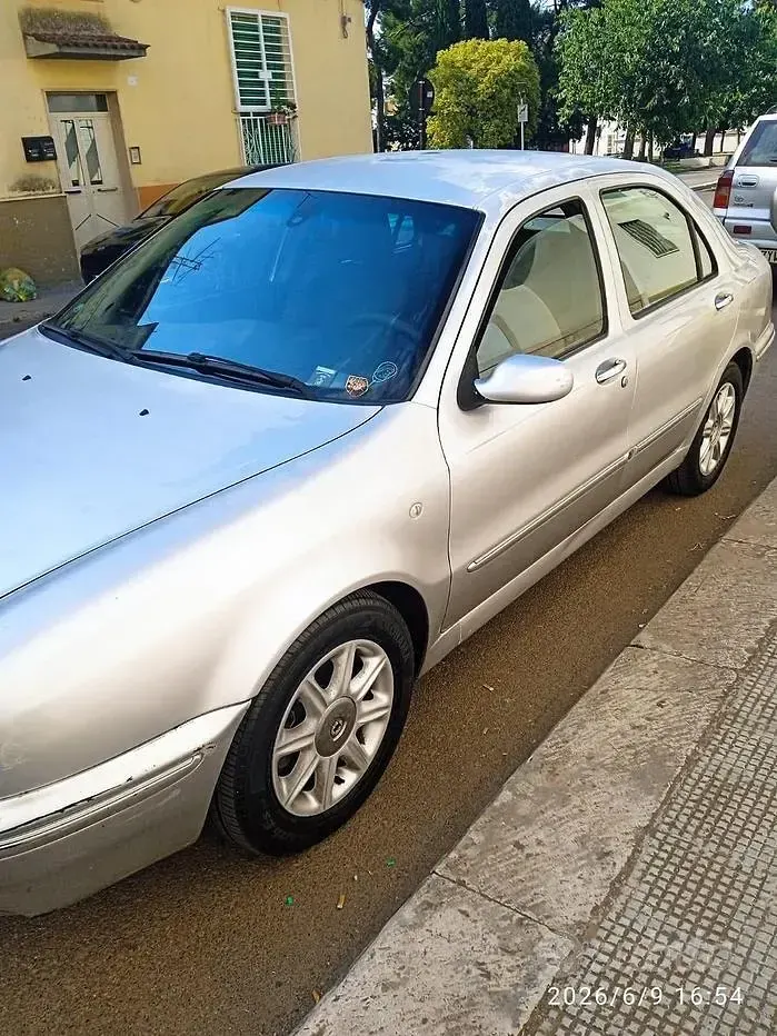 Usata Lancia Lybra 116 CV (85 kW) 2001 Grigio Berlina