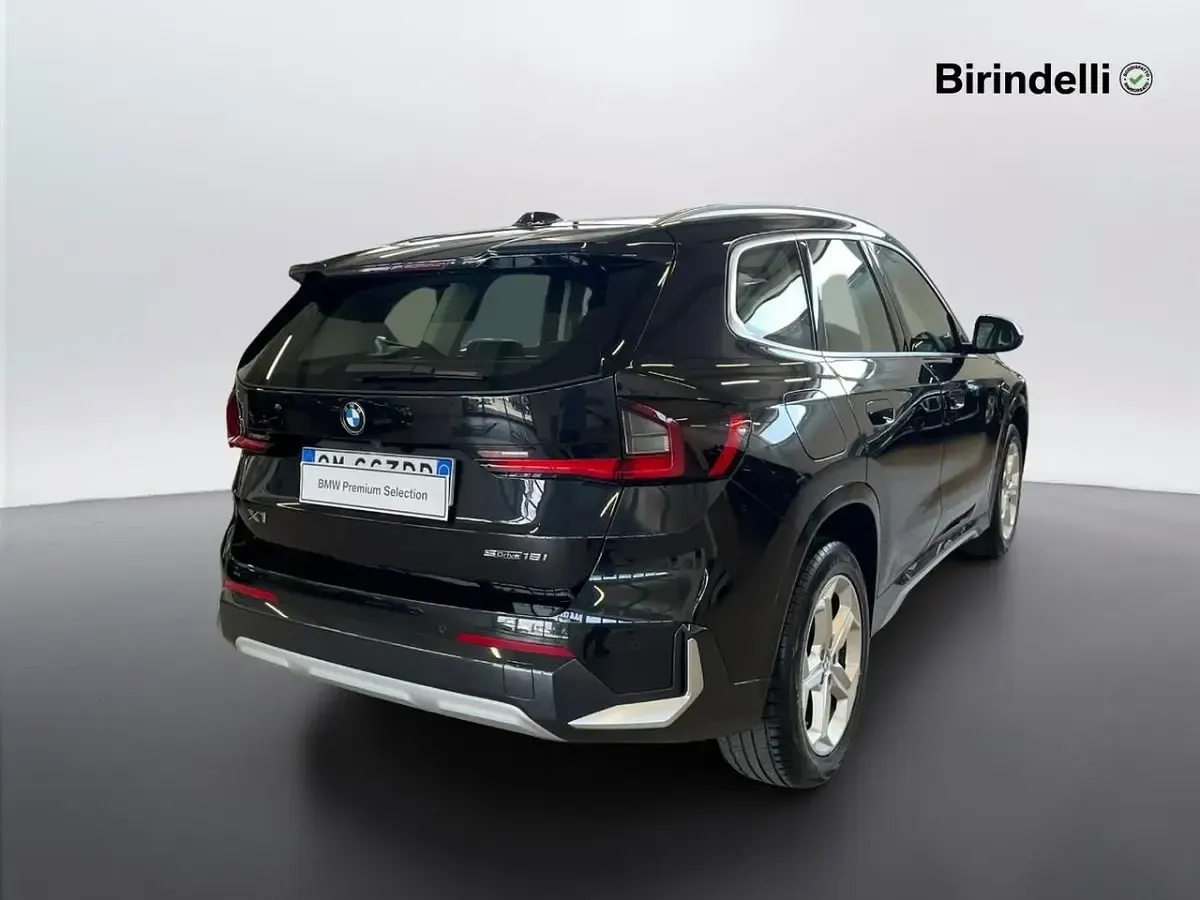 Usata BMW X1 xLine 140 CV (102 kW) 2022 Black sapphire metallizzato SUV