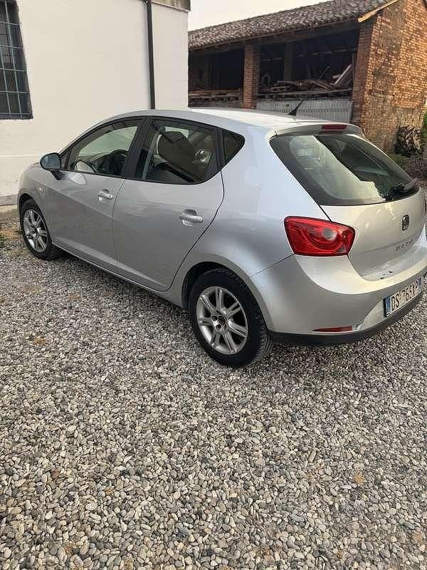 Usata 2008 Seat Ibiza Stylance Tre volumi | 2450 € (Super prezzo) - Immagine 1/4