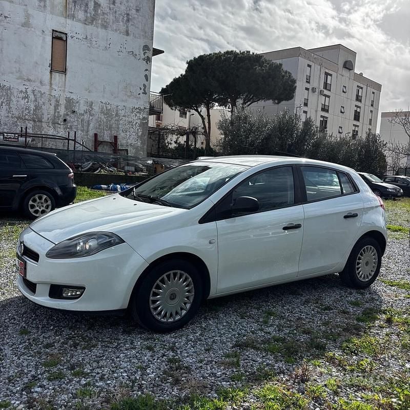 Usata Fiat Bravo Active 105 CV (77 kW) 2012 Bianco Utilitaria