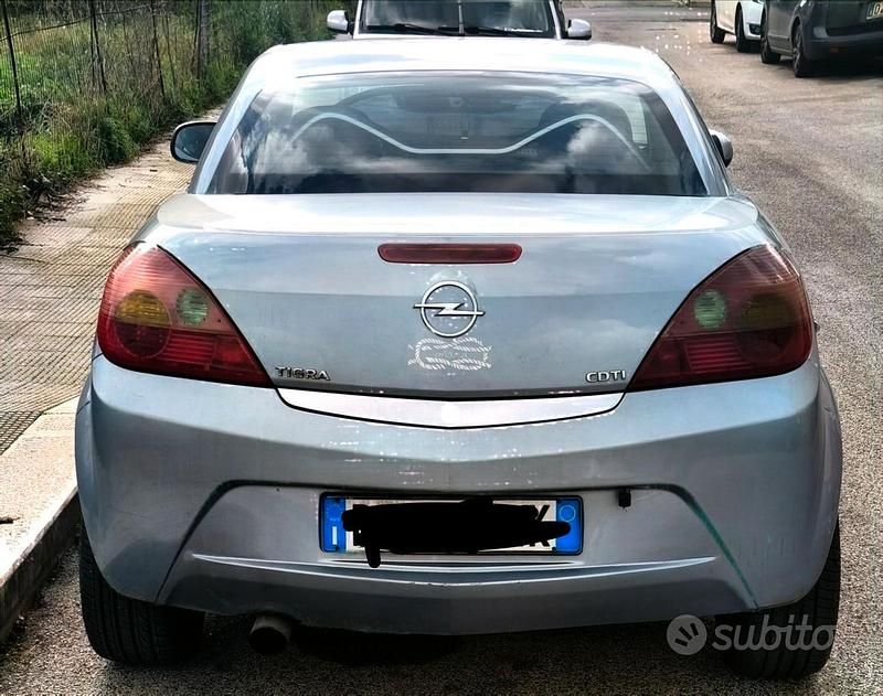Usata Opel Tigra 2006 Blu Cabrio