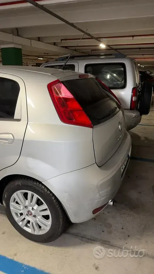 Usata Fiat Punto 95 CV (69 kW) 2017 Grigio Utilitaria