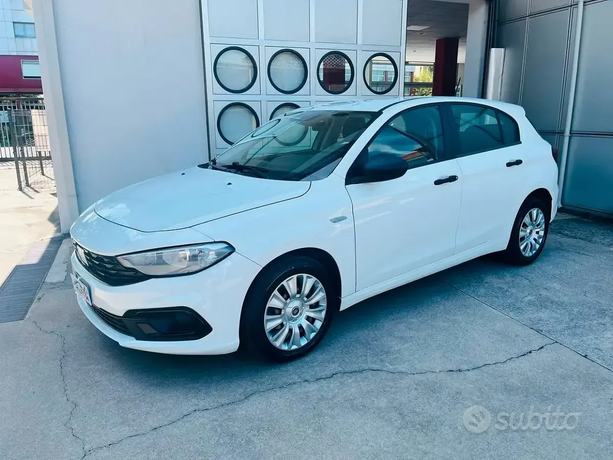 Usata Fiat Tipo Life 100 CV (73 kW) 2021 Bianco Berlina