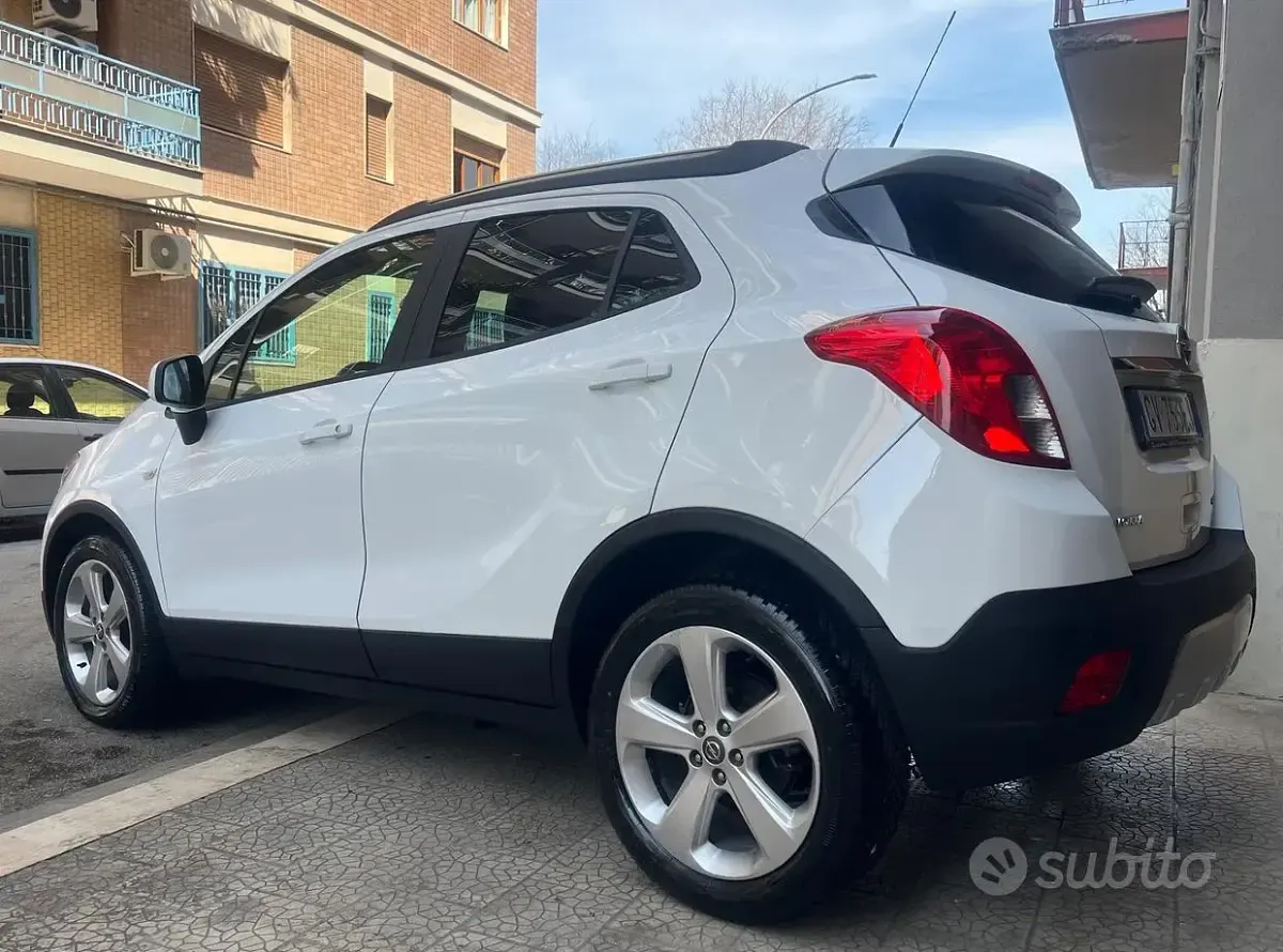 Usata Opel Mokka Cosmo 131 CV (96 kW) 2014 Bianco SUV