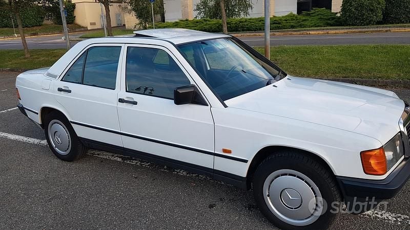 Usata Mercedes 190 1988 Bianco Berlina