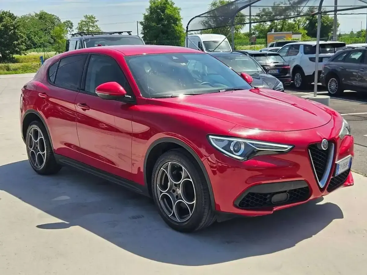 Usata Alfa Romeo Stelvio Tech Edition 160 CV (117 kW) 2019 Rosso SUV