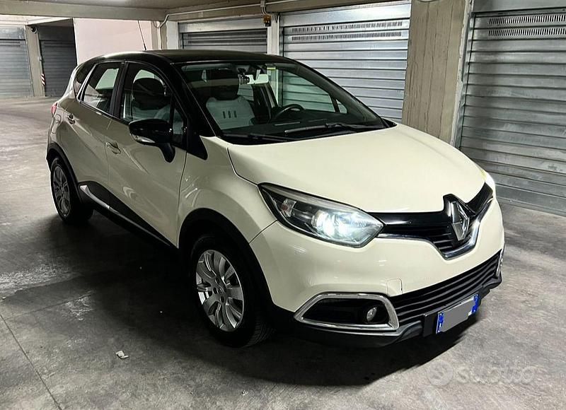 Usata Renault Captur 90 CV (66 kW) 2015 Bianco SUV