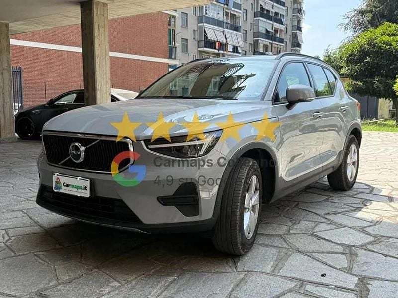 Grigio Usata 2024 Volvo XC40 Plus SUV | 29.900 € (Super prezzo) - Immagine 1/4