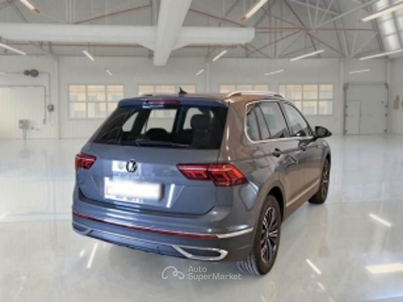 Usata VW Tiguan 151 CV (111 kW) 2021 Gray SUV