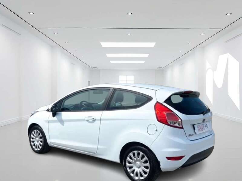 Second-hand Ford Fiesta Titanium 75 CP (55 kW) 2016 Alb Hatchback
