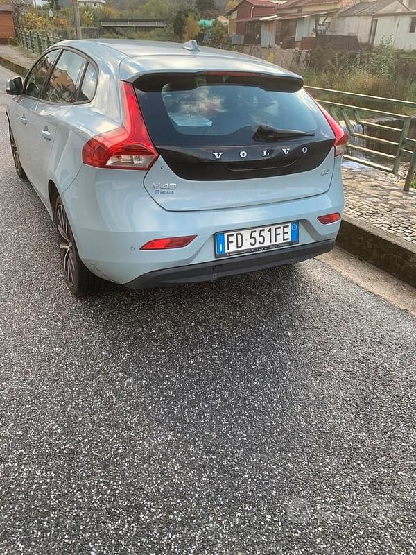 Usata Volvo V40 120 CV (88 kW) 2016 Berlina