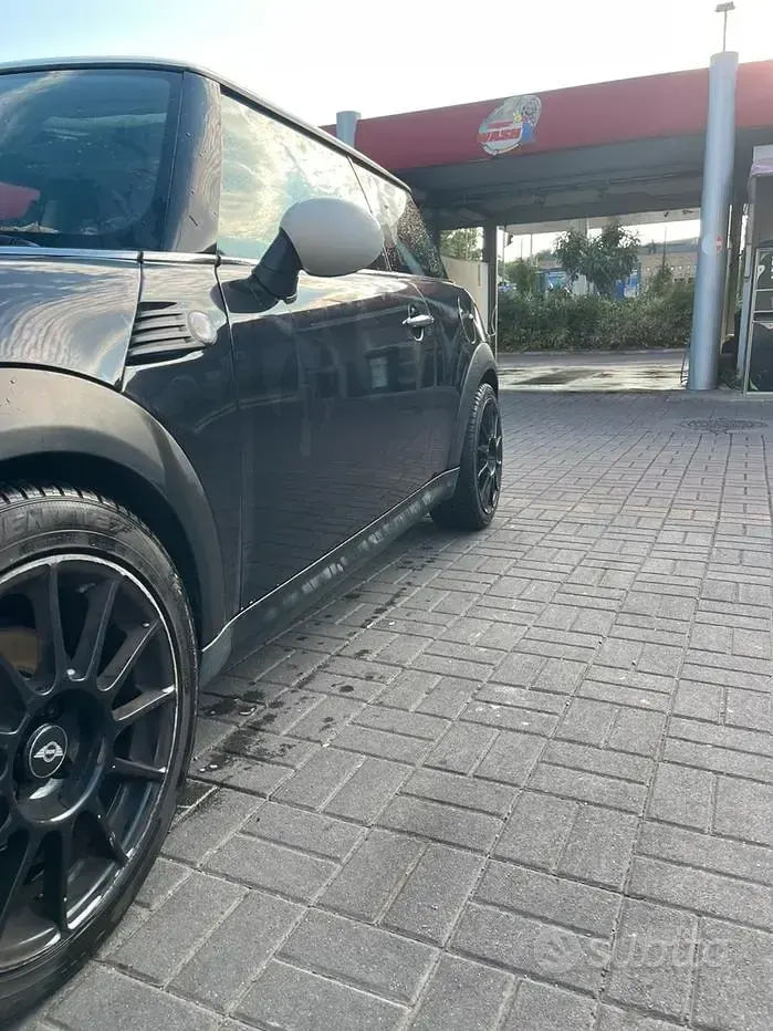 Usata Mini Cooper 120 CV (88 kW) 2009 Nero Utilitaria