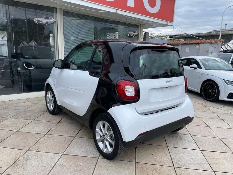 Usata Smart ForTwo Coupé Passion 90 CV (66 kW) 2018 Bianco Utilitaria