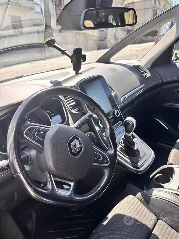 Usata Renault Mégane Coupé 131 CV (96 kW) 2019 Grigio Coupé