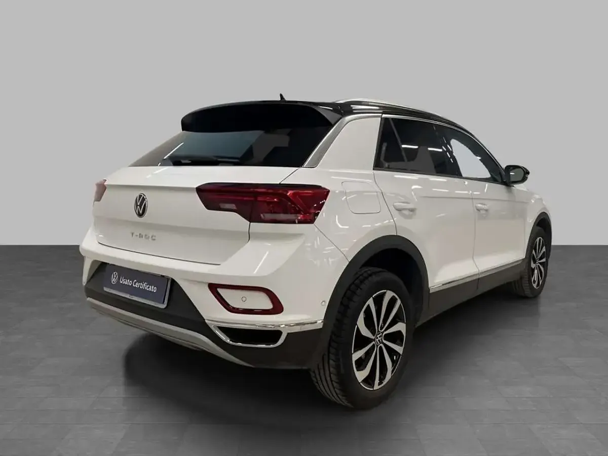 Usata VW T-Roc Style 110 CV (80 kW) 2023 Pure white nero SUV