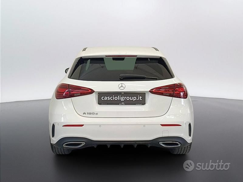 Begagnad Mercedes 180 AMG 116 HK (85 kW) 2024 Vit Sedan