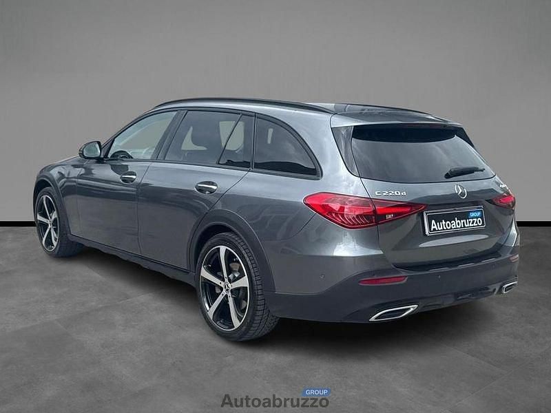 Usata Mercedes C220 Premium 200 CV (147 kW) 2023 Altro Station wagon