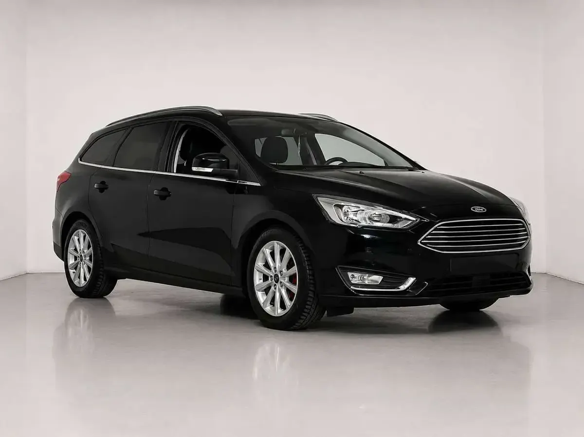 Usata Ford Focus Titanium 120 CV (88 kW) 2017 Nero Station wagon